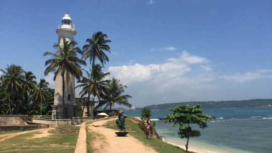 The surrounding rock of Galle Castle is constructed in the underwater world, and the Bell Tower Lighthouse offers a glimpse into the immortal future of the present (7/8). Self guided tour guide to Sri Lanka