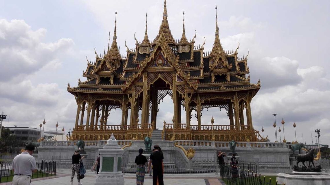 Thailand team tour for 6 nights and 7 days in early March, Thailand self guided tour guide