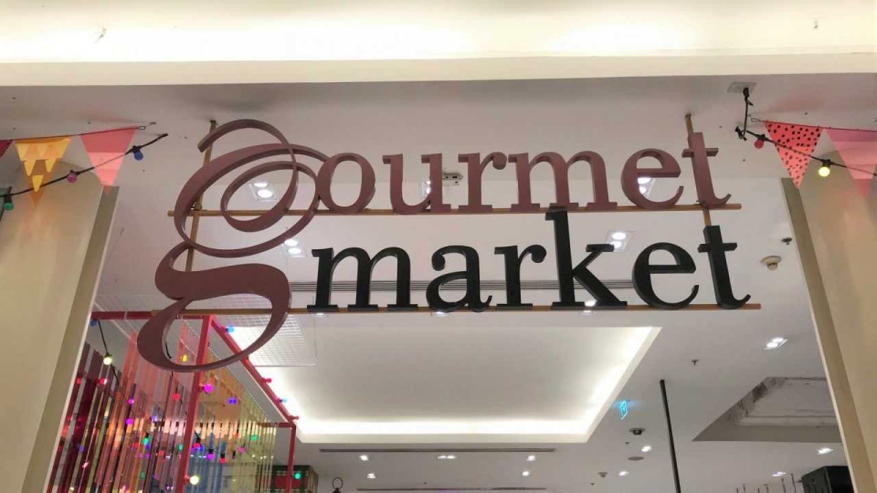 The best place to buy Thai specialties at Gourmet Market, Thailand travel guide